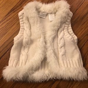Sweater Vest with fur 18 months